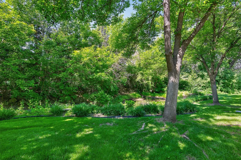 370 Mendota Road W West Saint Paul, MN 55118