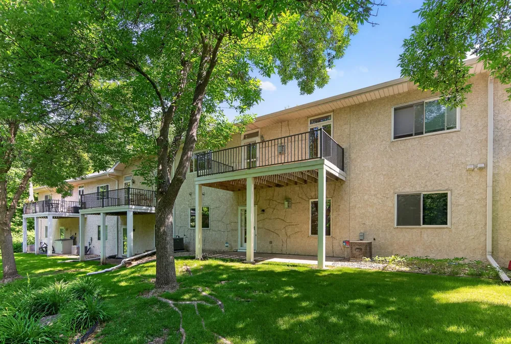 370 Mendota Road W West Saint Paul, MN 55118