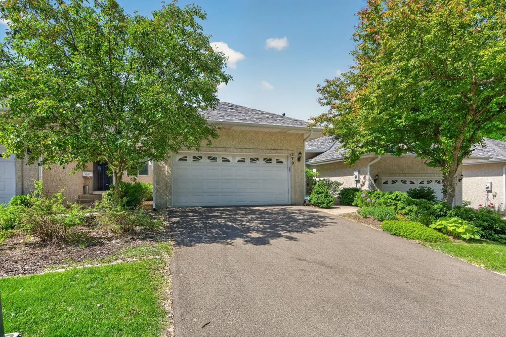 370 Mendota Road W West Saint Paul, MN 55118