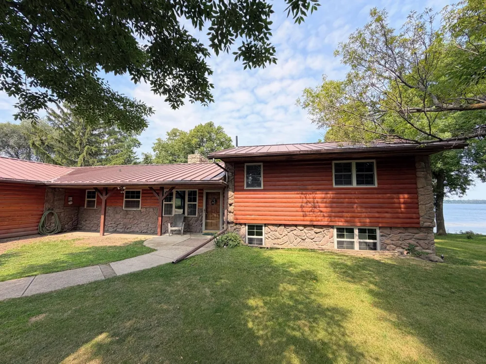 3235 Lake Andrew Road SW Alexandria, MN 56308