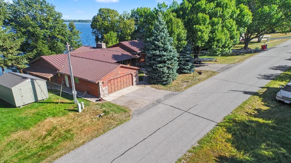 3235 Lake Andrew Road SW Alexandria, MN 56308