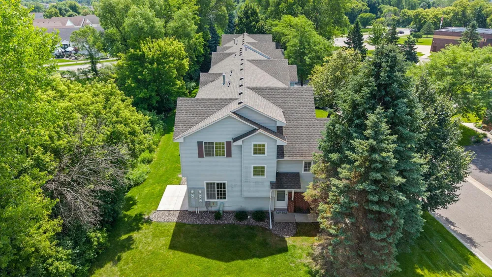 9050 Merrimac Lane Maple Grove, MN 55311
