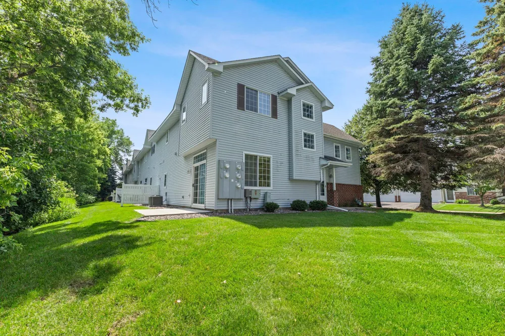 9050 Merrimac Lane Maple Grove, MN 55311