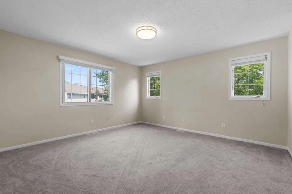 9050 Merrimac Lane Maple Grove, MN 55311