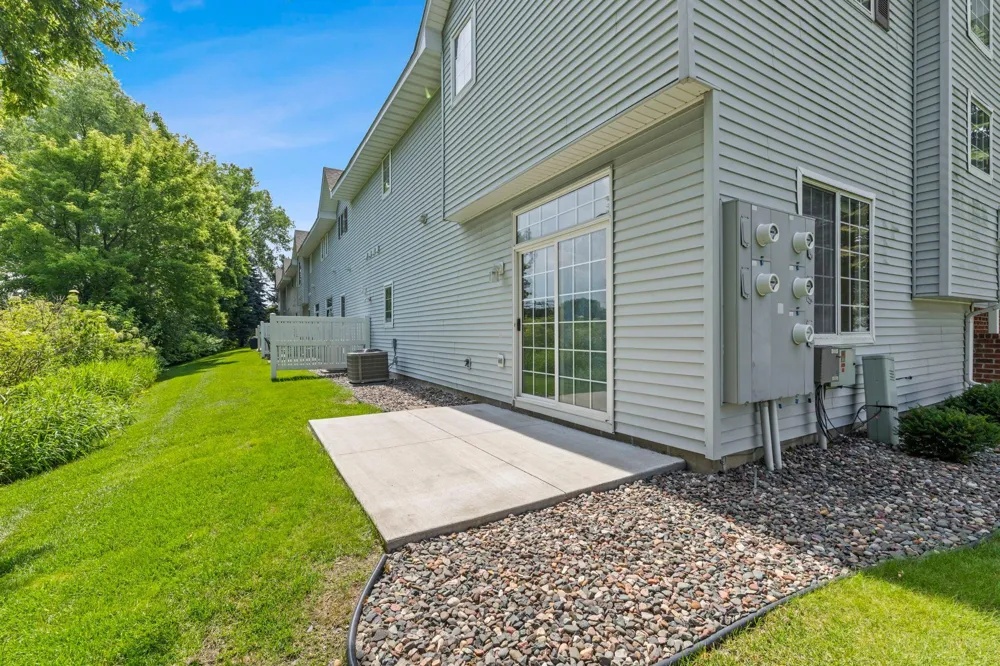 9050 Merrimac Lane Maple Grove, MN 55311