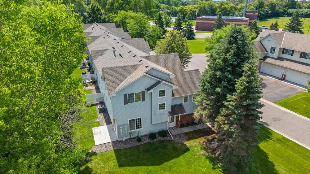9050 Merrimac Lane Maple Grove, MN 55311