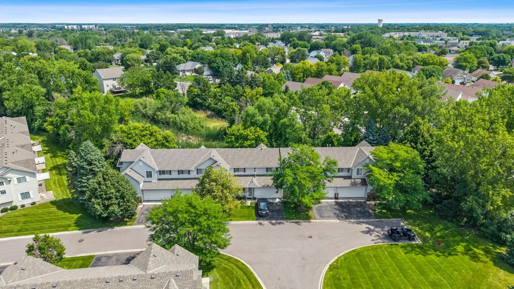 9050 Merrimac Lane Maple Grove, MN 55311