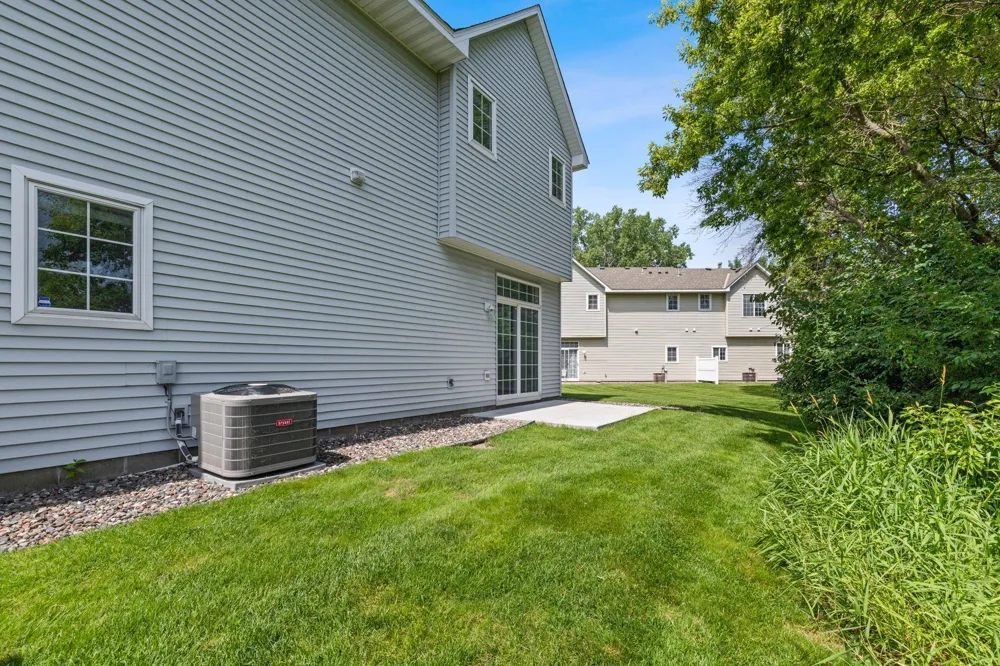 9050 Merrimac Lane Maple Grove, MN 55311