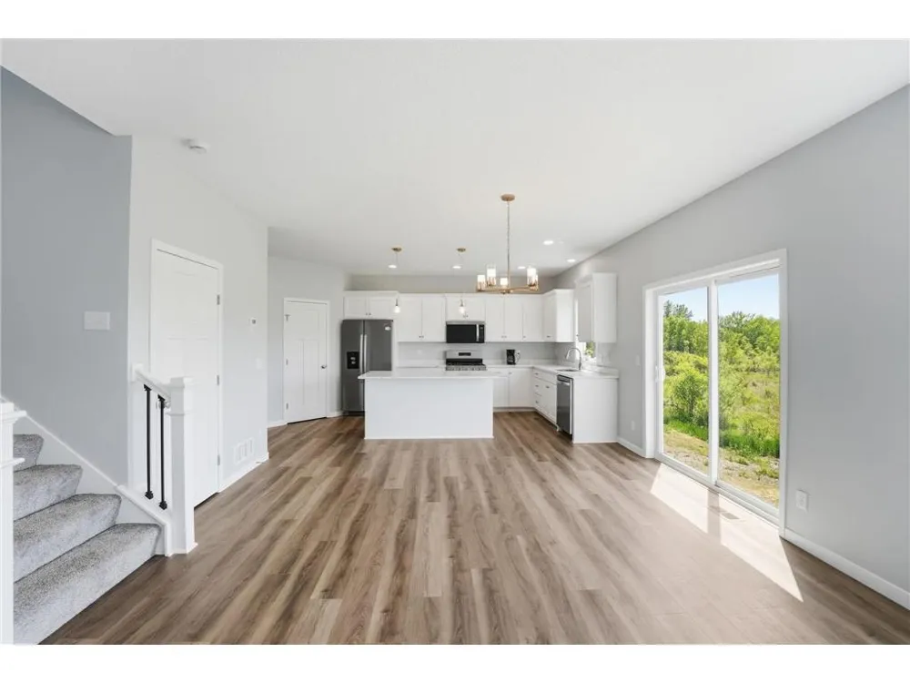 977 45th Avenue NE Saint Cloud, MN 56304