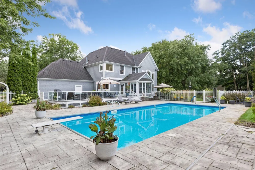 3 Scotch Pine Lane North Oaks, MN 55127