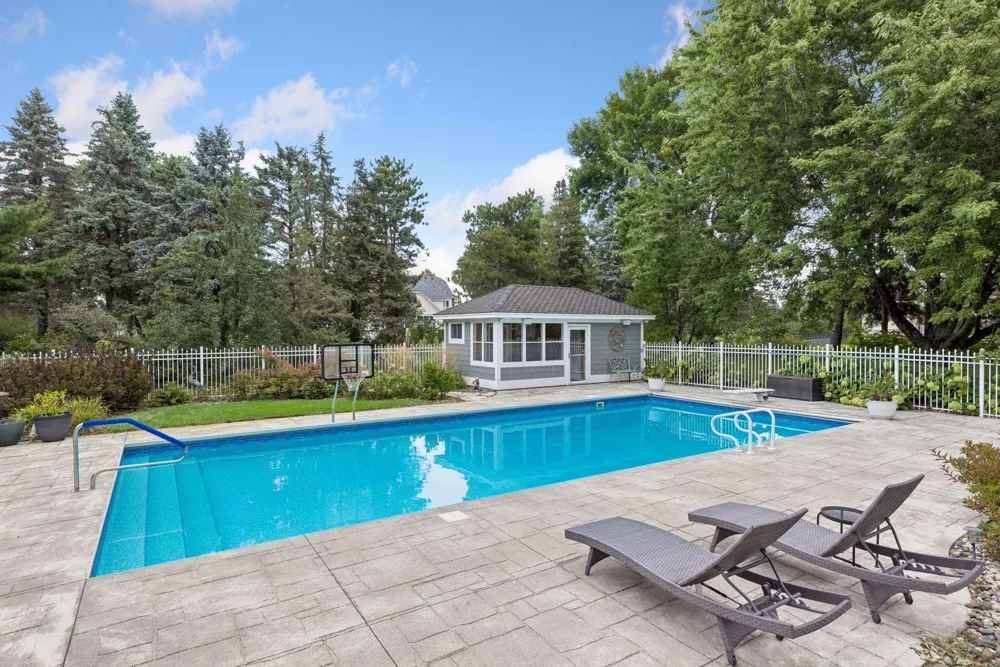 3 Scotch Pine Lane North Oaks, MN 55127