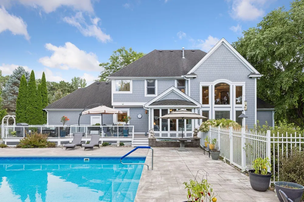3 Scotch Pine Lane North Oaks, MN 55127