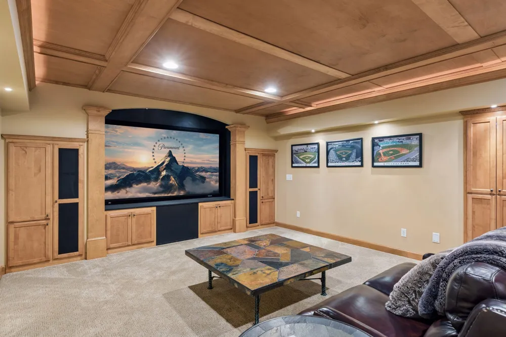 3 Scotch Pine Lane North Oaks, MN 55127