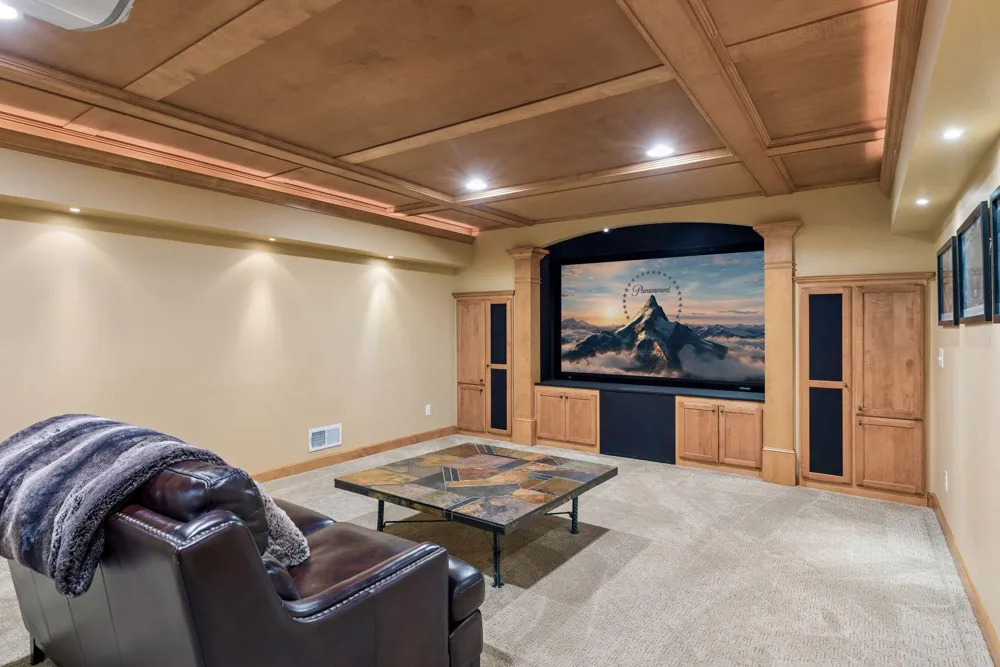 3 Scotch Pine Lane North Oaks, MN 55127