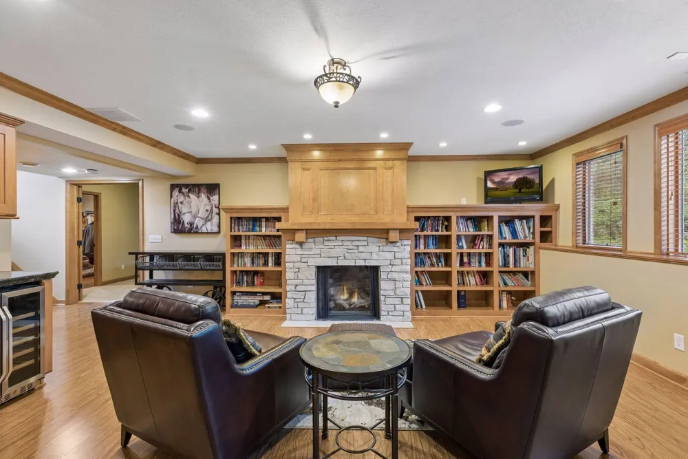 3 Scotch Pine Lane North Oaks, MN 55127