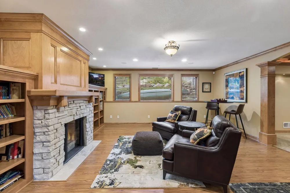 3 Scotch Pine Lane North Oaks, MN 55127