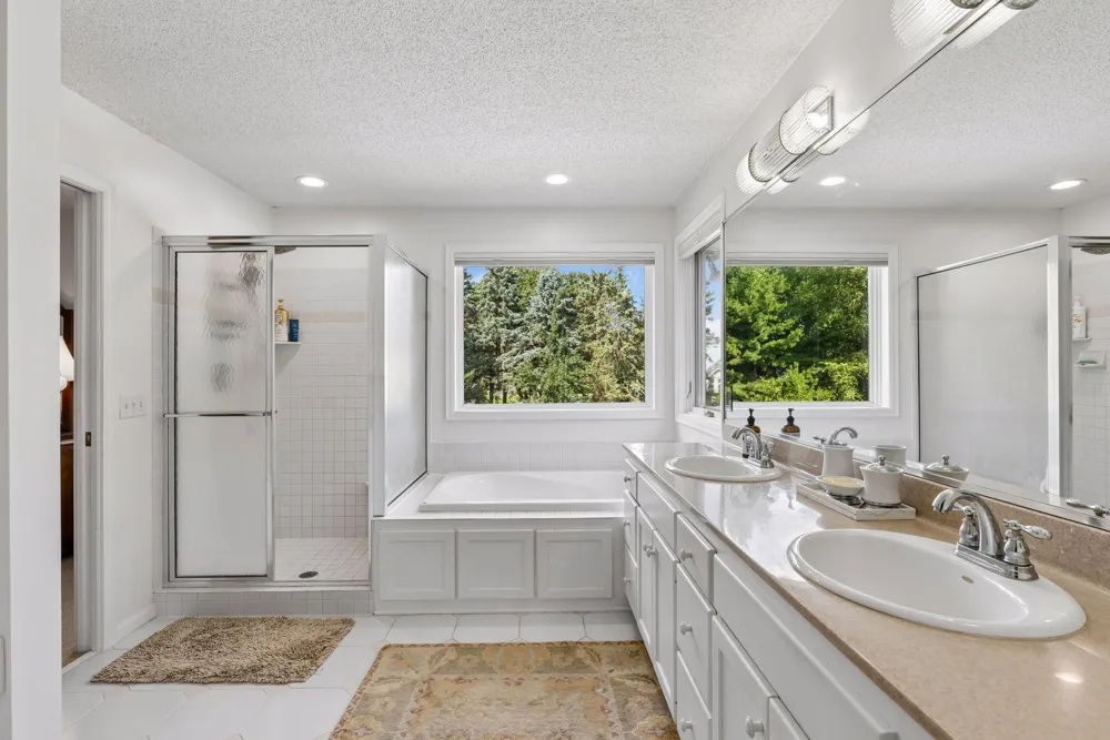 3 Scotch Pine Lane North Oaks, MN 55127