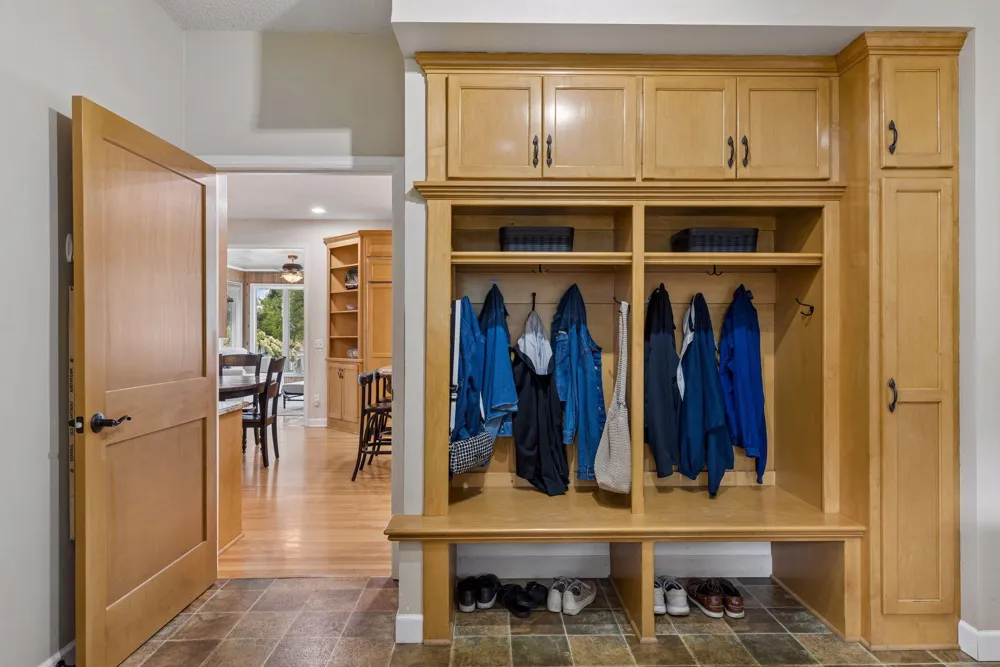 3 Scotch Pine Lane North Oaks, MN 55127