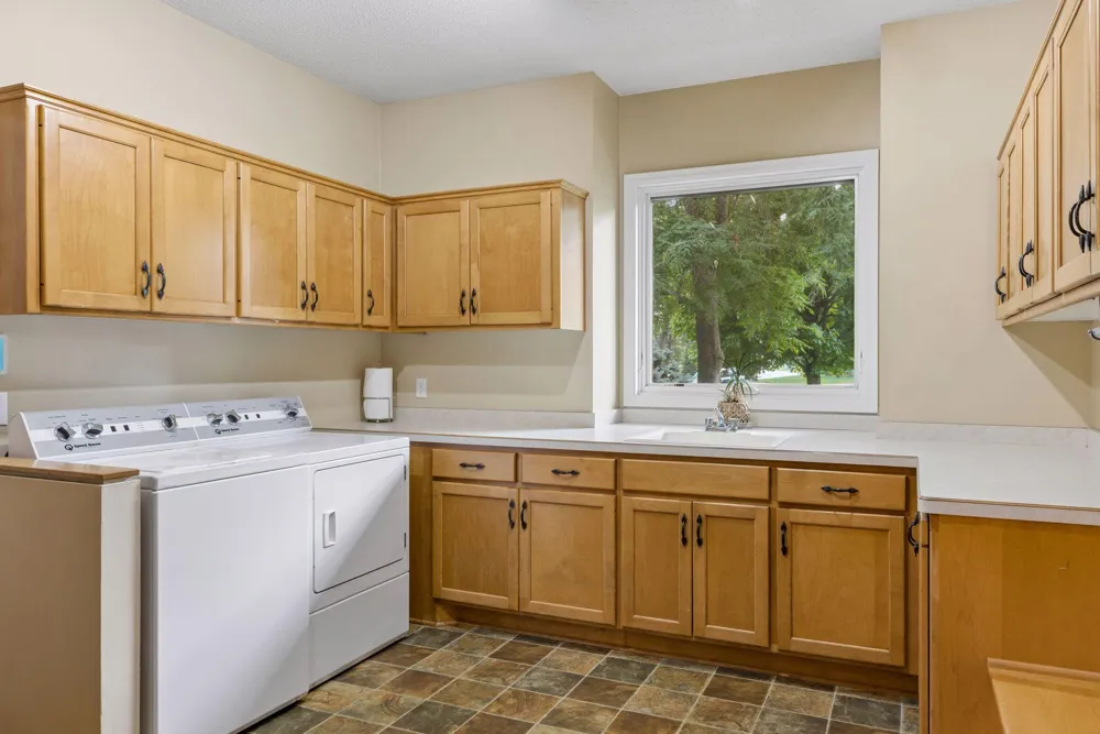 3 Scotch Pine Lane North Oaks, MN 55127