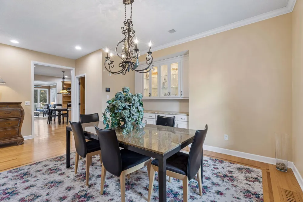 3 Scotch Pine Lane North Oaks, MN 55127