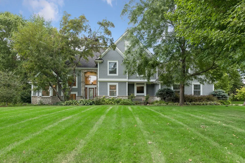 3 Scotch Pine Lane North Oaks, MN 55127