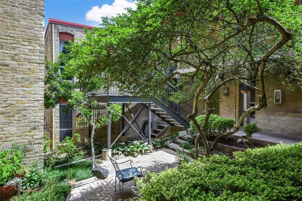 3431 North Hills Drive #126 Austin, TX 78731