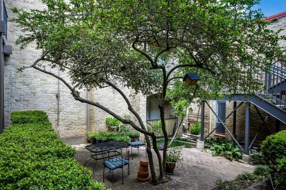 3431 North Hills Drive #126 Austin, TX 78731