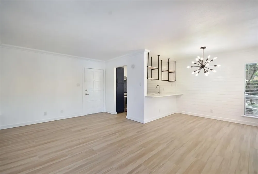 3431 North Hills Drive #126 Austin, TX 78731