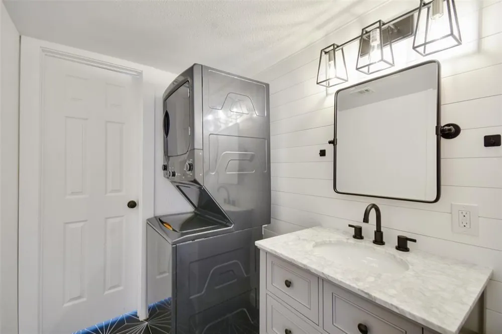 3431 North Hills Drive #126 Austin, TX 78731