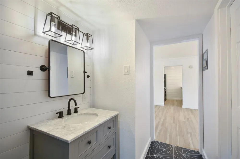 3431 North Hills Drive #126 Austin, TX 78731