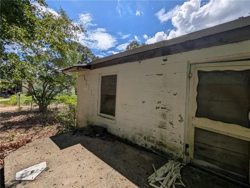 144 Hales Landing Road Bainbridge, GA 39817