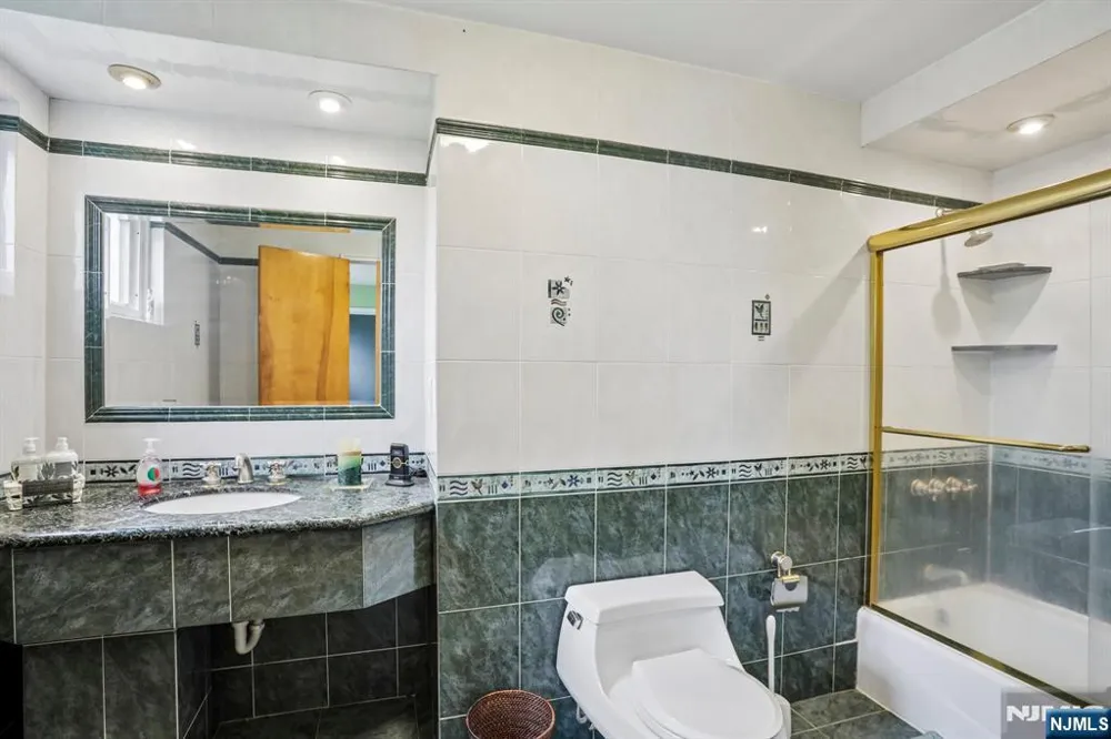 145 Sutton Place New Milford, NJ 07646