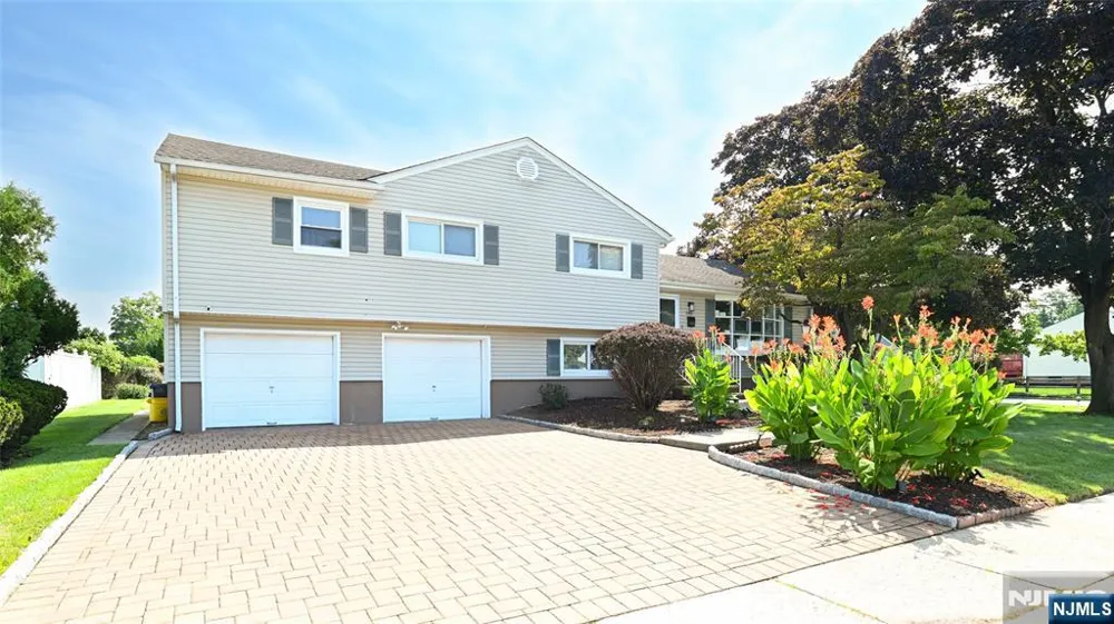 145 Sutton Place New Milford, NJ 07646
