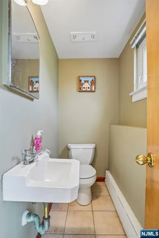 145 Sutton Place New Milford, NJ 07646