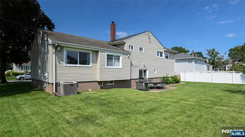145 Sutton Place New Milford, NJ 07646