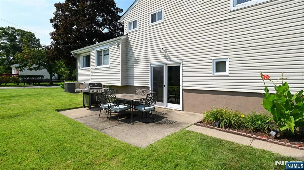 145 Sutton Place New Milford, NJ 07646