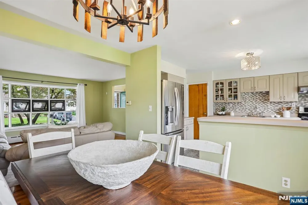 145 Sutton Place New Milford, NJ 07646