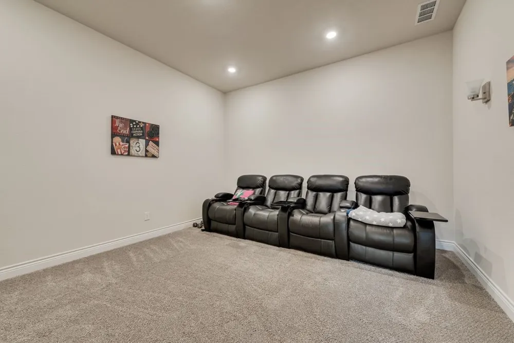 481 Ike Road Waxahachie, TX 75165