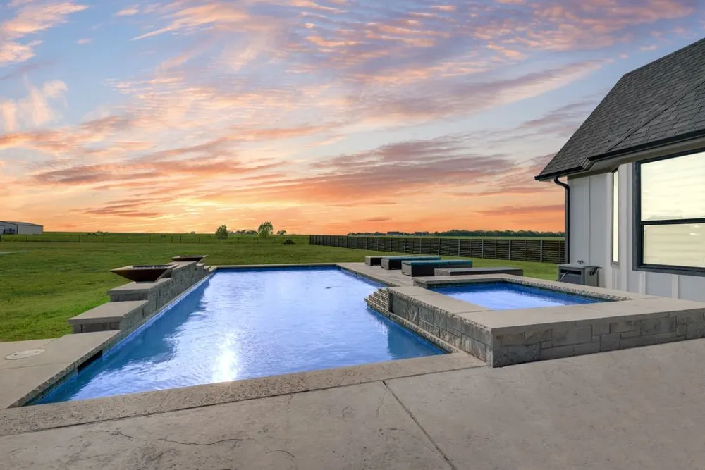 481 Ike Road Waxahachie, TX 75165