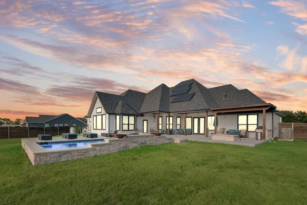 481 Ike Road Waxahachie, TX 75165