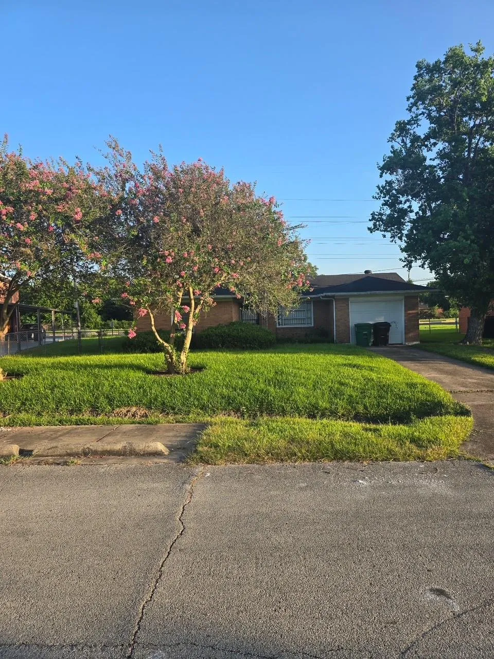 3410 Barberry Houston, TX 77051