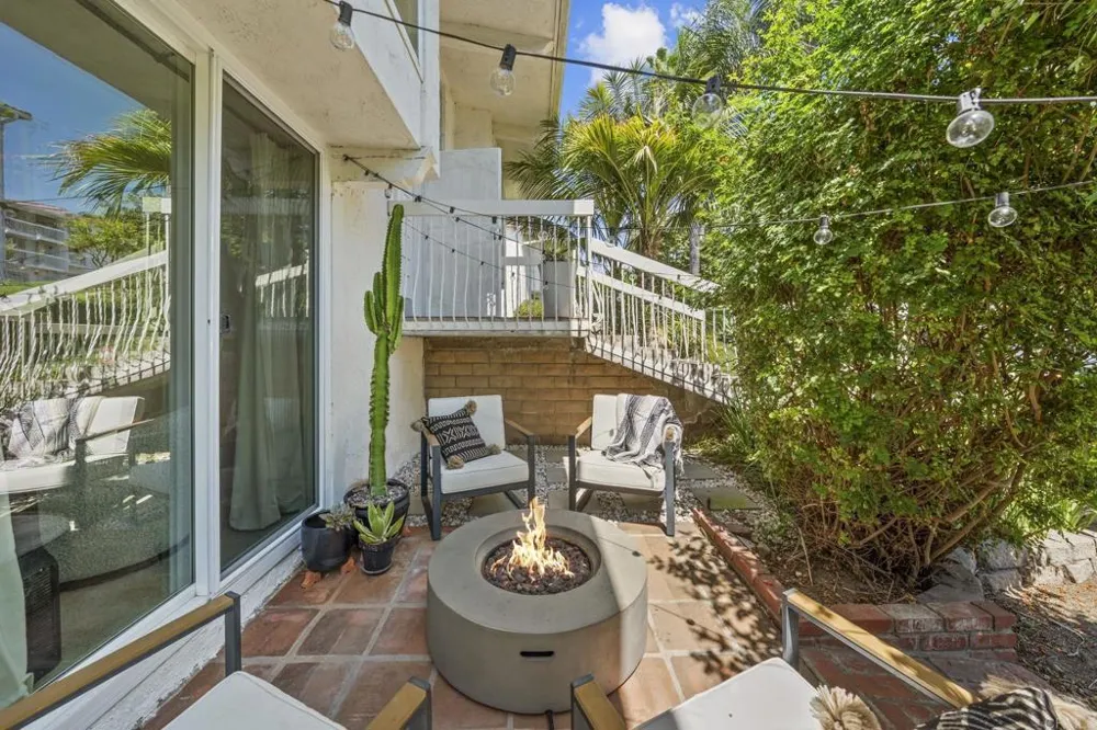 2335 Caringa Way #18 Carlsbad, CA 92009