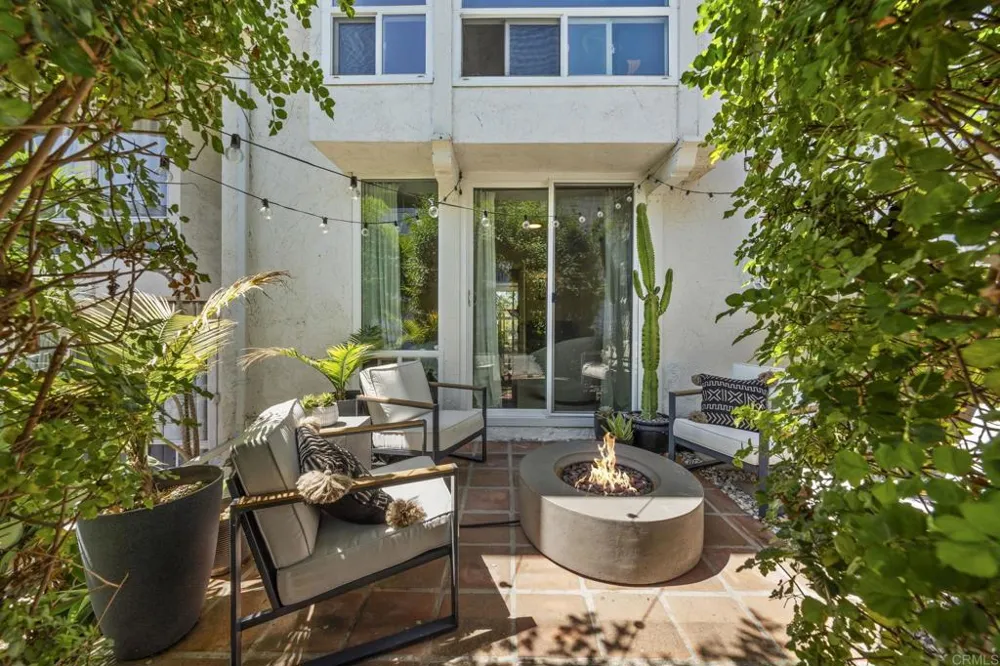 2335 Caringa Way #18 Carlsbad, CA 92009