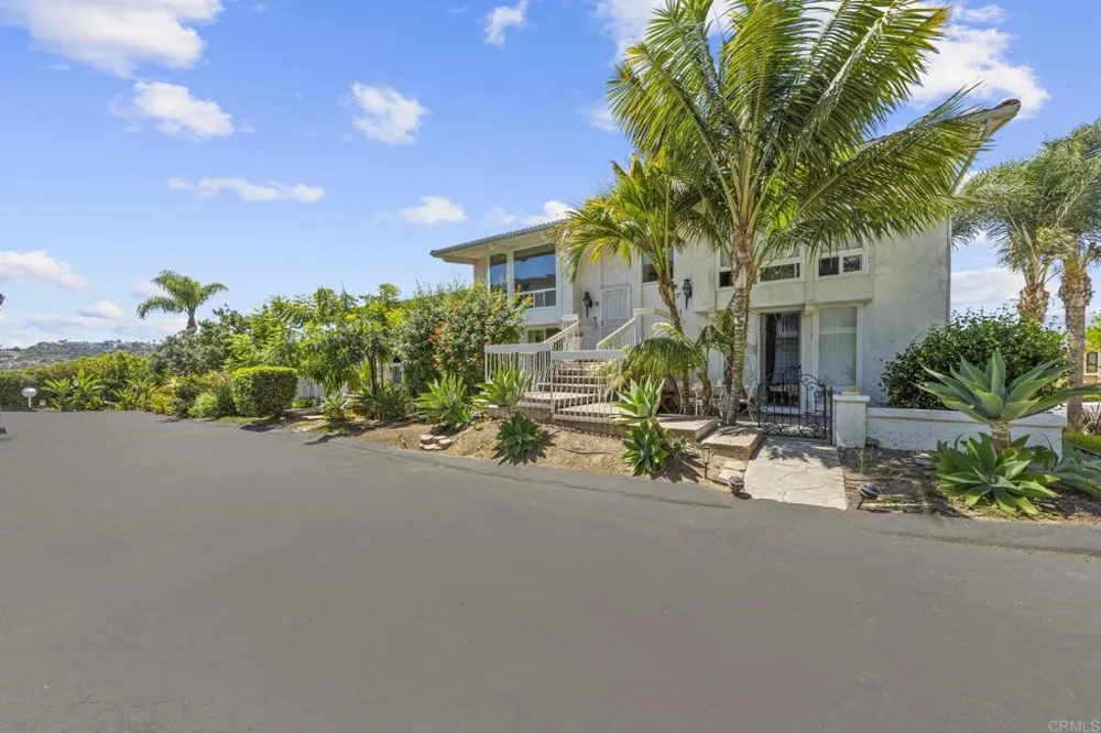 2335 Caringa Way #18 Carlsbad, CA 92009