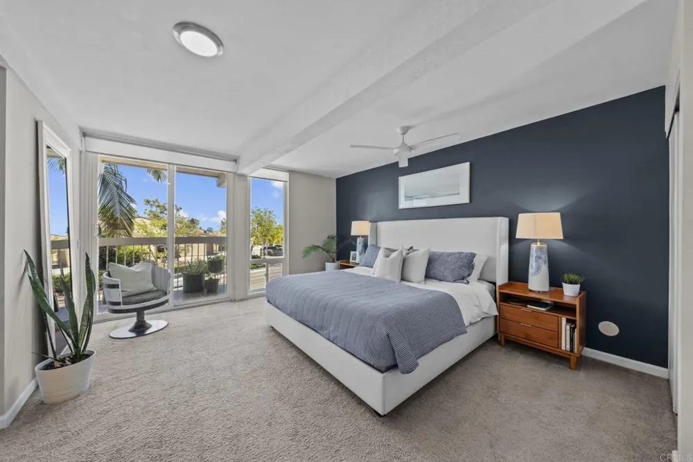 2335 Caringa Way #18 Carlsbad, CA 92009