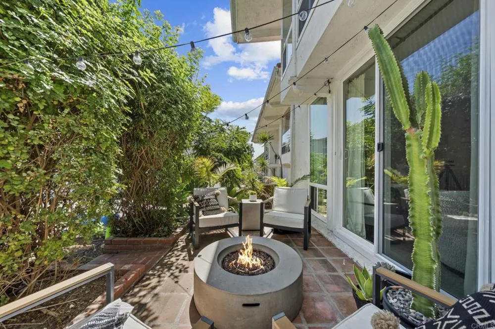 2335 Caringa Way #18 Carlsbad, CA 92009