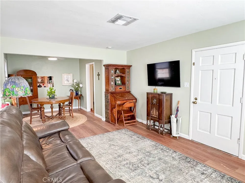 1653 Olive Street Bakersfield, CA 93301