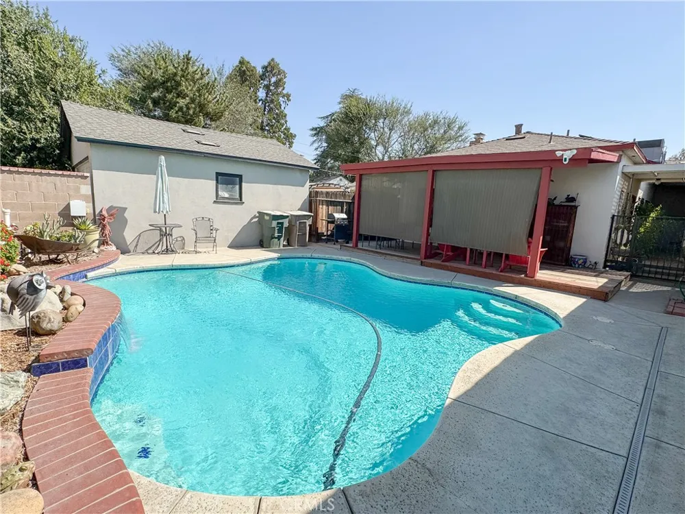 1653 Olive Street Bakersfield, CA 93301