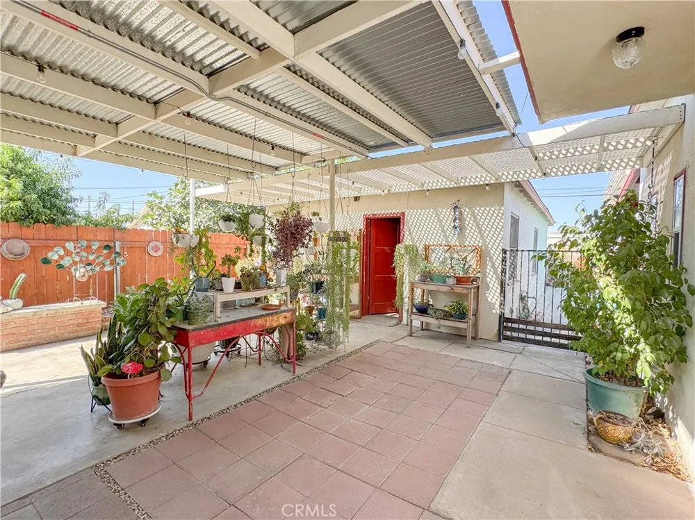 1653 Olive Street Bakersfield, CA 93301