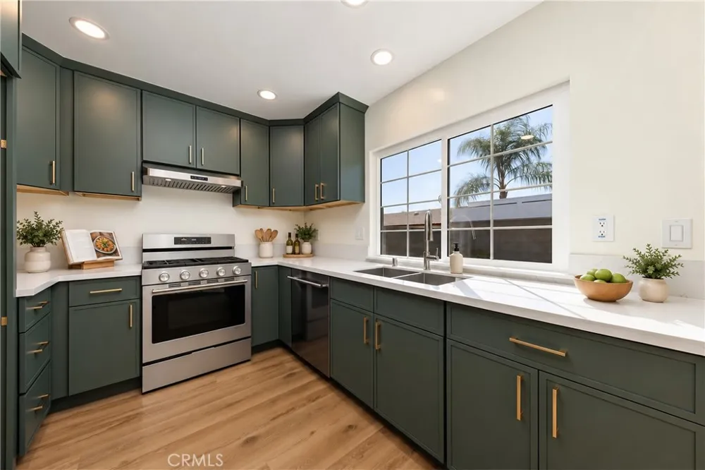 3407 Lucero La Verne, CA 91750